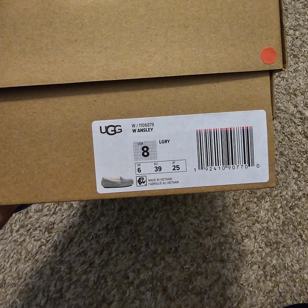 UGG Gray Suede Moccasin Slippers - Womens Size 8 - Picture 9 of 9